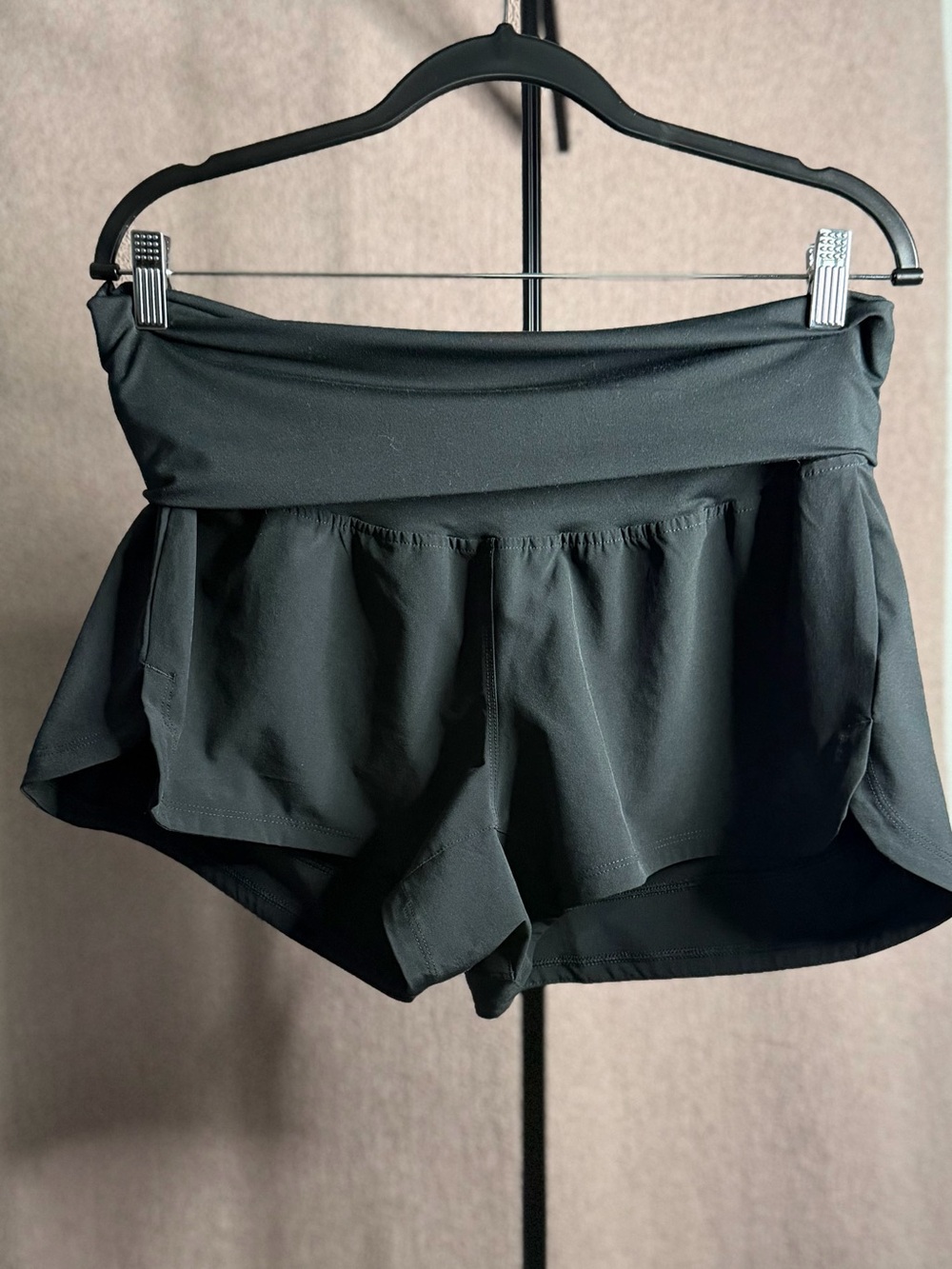 Adidas Womenβs Black Running Training Shorts Size L Wide Waistband